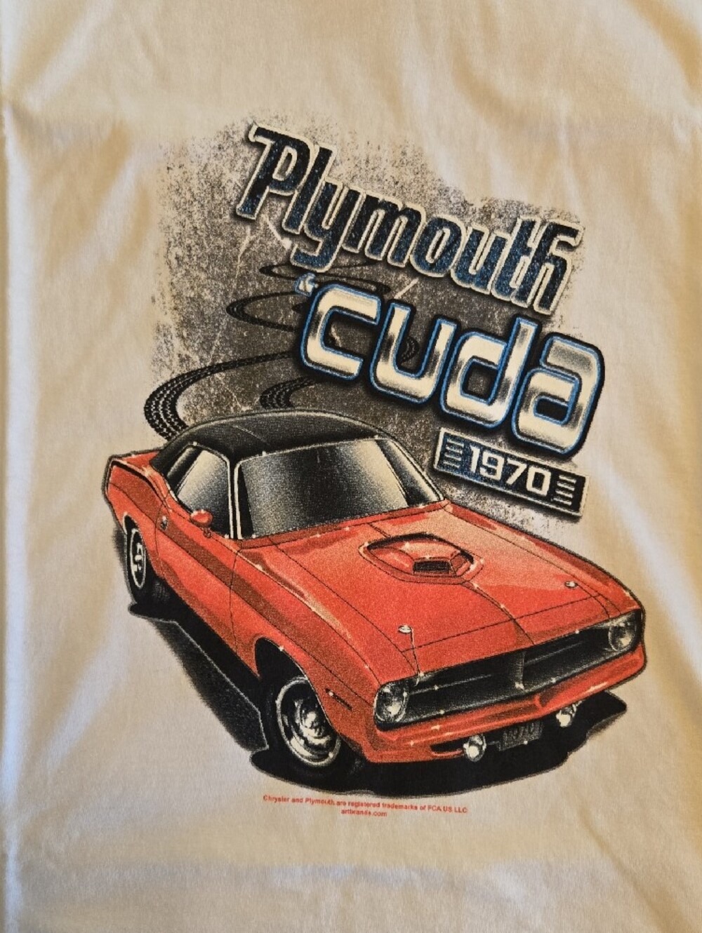 New Plymouth 'Cuda 1970 Graphic Tee - White with Red Car